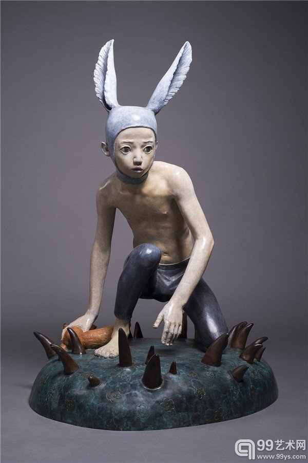 颜石林 围城  140 × 120 × 100 cm 铸铜化学着色 2013