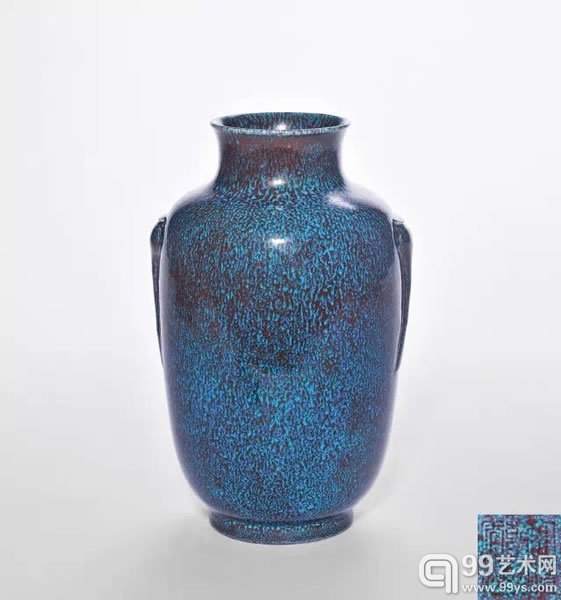 清乾隆 炉钧釉灯笼瓶高 23.3 cm“大清乾隆年制”款来源：日本私人旧藏