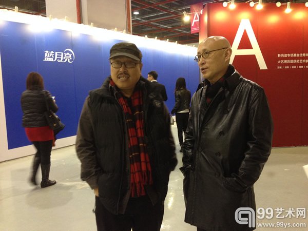 著名评论家俞可和杨小彦在现场进行交流