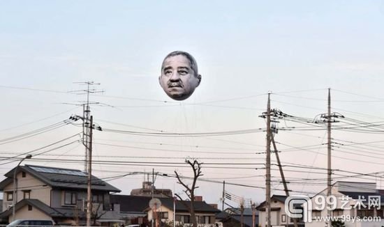 日本空中现巨型大叔脸气球 造型诡异吓呆市民