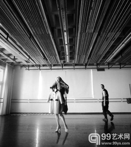 蒂尔达·斯温顿最新作品Cloakroom — Vestiaire Obligatoire