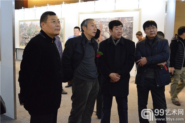 参展艺术家李翔老师与嘉宾交流