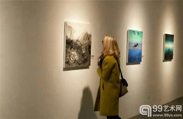1月1日下午，尚春画展开幕