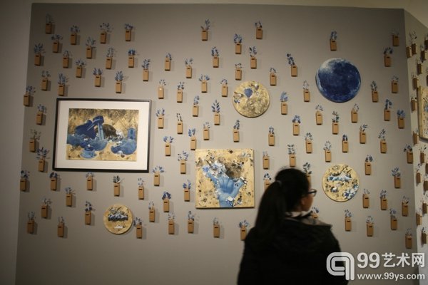 展览现场陈佩玲《蓝上彼丘》
