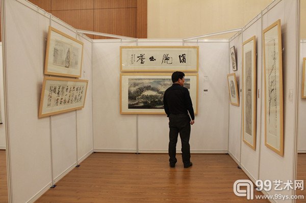 “2015年公益拍卖会”预展现场