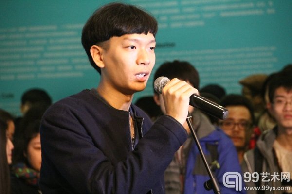 艺术家代表胡为一致辞