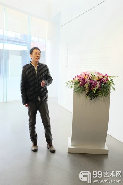 策展人参展艺术家卢玉胜