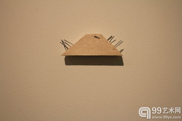 展览现场的作品材料