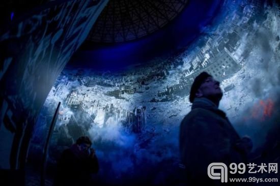德国艺术家作全景画卷重现二战德累斯顿遭轰炸历史