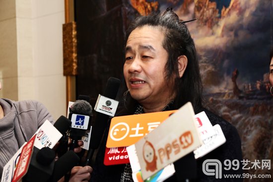 曹勇老师接受媒体采访