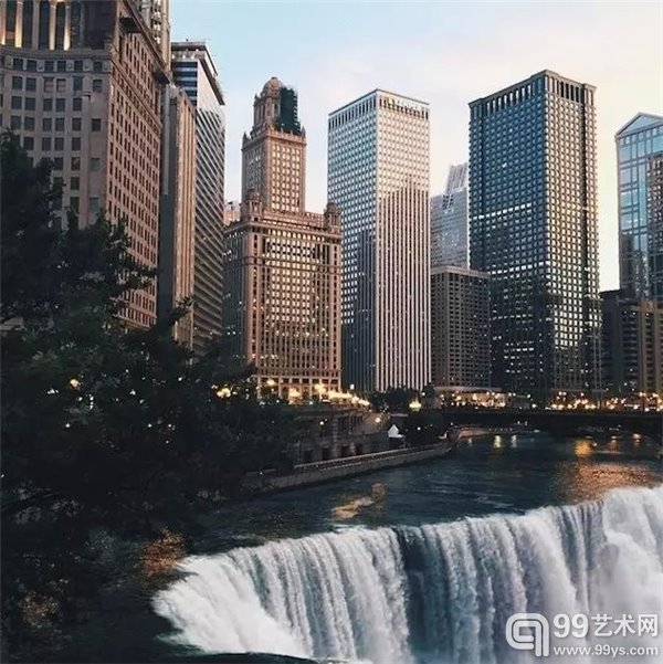 本文中的这些图片都是这姑娘用iPhone6拍摄并用手机app后期合成的作品
