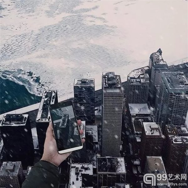 本文中的这些图片都是这姑娘用iPhone6拍摄并用手机app后期合成的作品