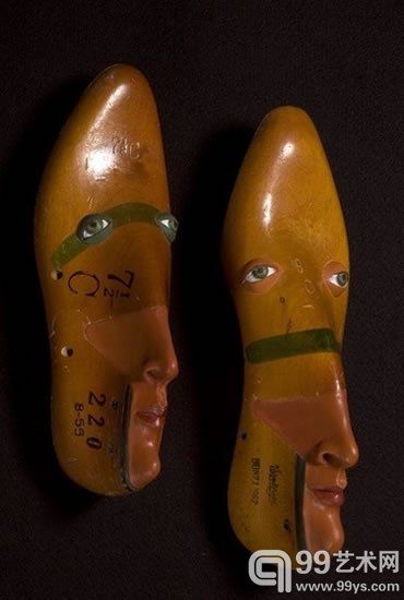 雕塑家Gwen Murphy带来的鞋子脸怪异的艺术作品