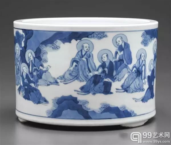 拍品编号3574清康熙青花十八罗汉图三足炉三行六字楷书款直径7  寸(18.5公分)美元50,000 – 70,000