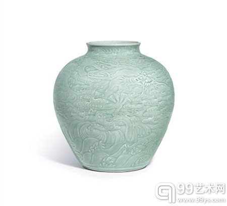 乾隆御制粉青釉浮雕龙纹罐