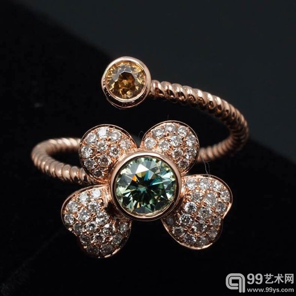 李怡蓉设计的珠宝