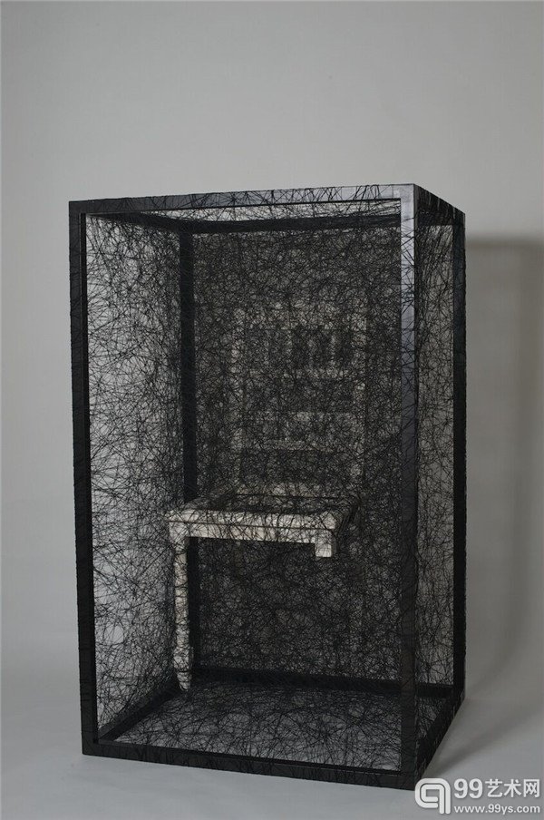 盐田千春_存在的状态（椅子）_金属，椅子，油漆，黑线_130×80×70 cm_2012