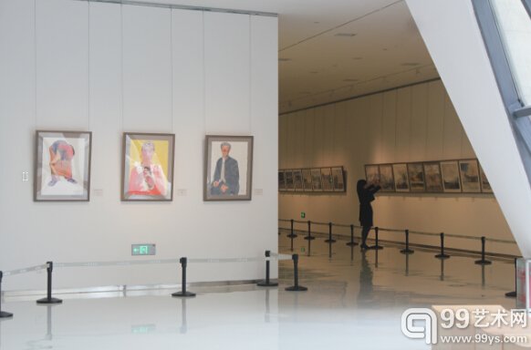 “质朴的精神——陈坚纸上作品展”现场