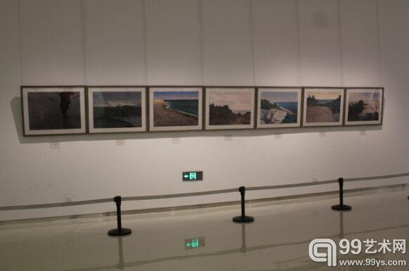 “质朴的精神——陈坚纸上作品展”现场
