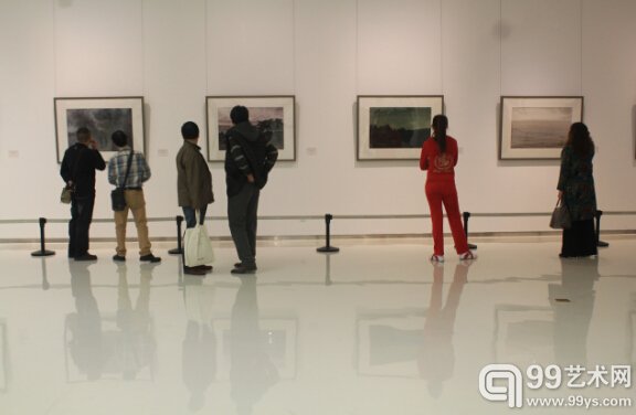 “质朴的精神——陈坚纸上作品展”现场