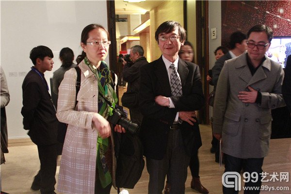 活动现场日本京都大学造型系教授,清水六兵卫八代(中)
