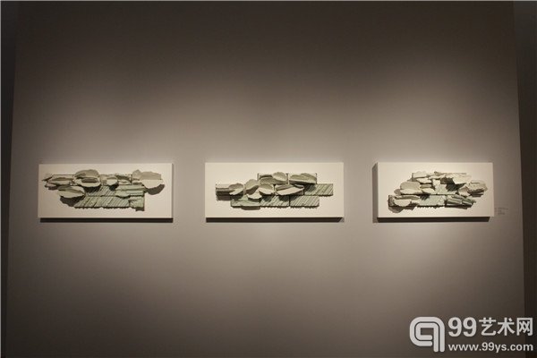 活动现场美国阿佛雷德大学的教授,原国际陶艺副主席温·海格比作品