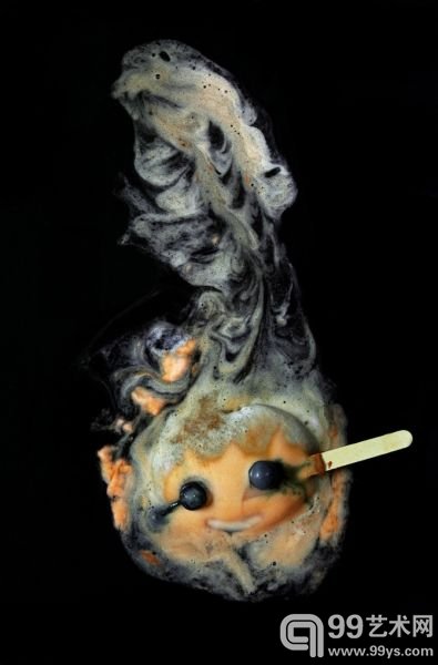 融化的冰淇淋：恶心的艺术
