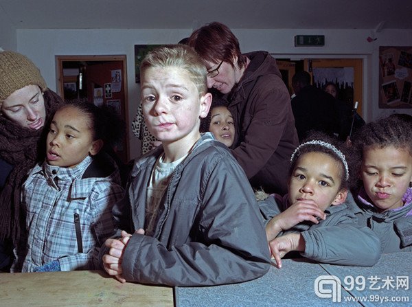 时代映像：1960年以来的英国摄影 l 马克•内维尔, Somerford Grove Adventure Playground in Tottenham, 2011
