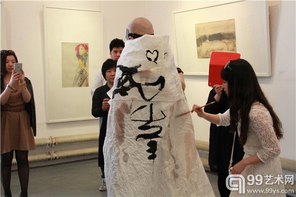 活动现场行为表演