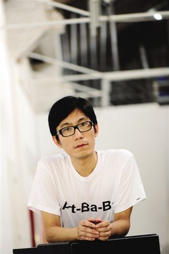 徐震