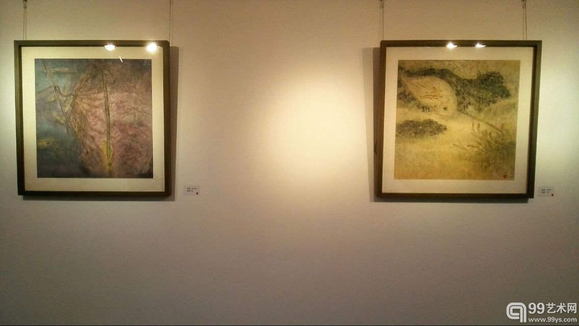 活动现场艺术家展出作品