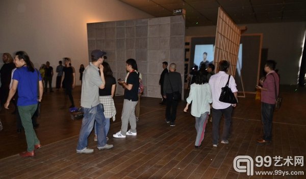 大型装置影像作品展览现场