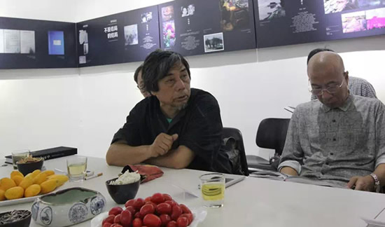 艺术探讨会现场