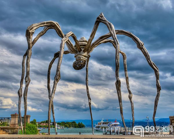 Louise Bourgeois, `Maman,` 1999, at Bürkliplatz, Zürich, Switzerland