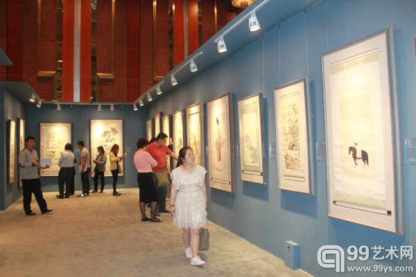 中国嘉德2015春季拍卖会中国书画预展现场