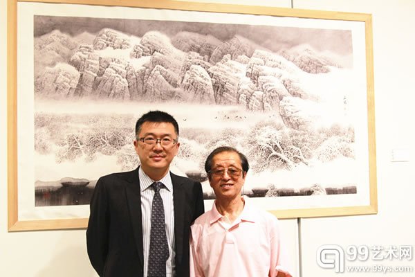 中国银行曼谷分行总经理 李涛与画家赵金鹤合影留念