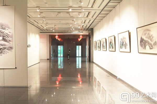 展厅一脚5
