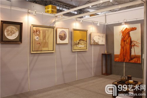 艺术家董小庄展位