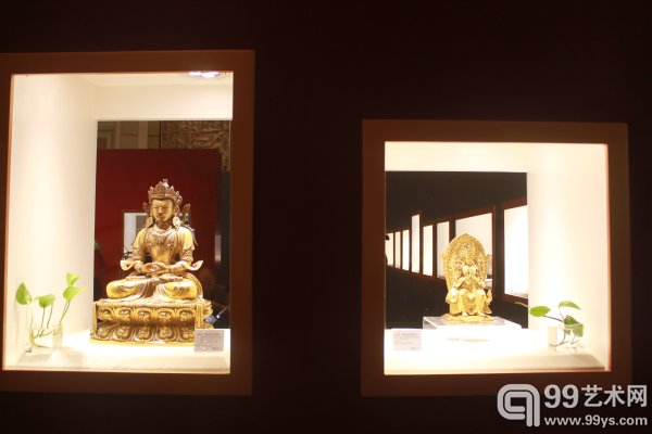 北京东正2015春拍预展现场：宫廷艺术专场