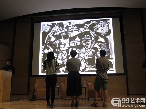 活动现场数作品中有几个人