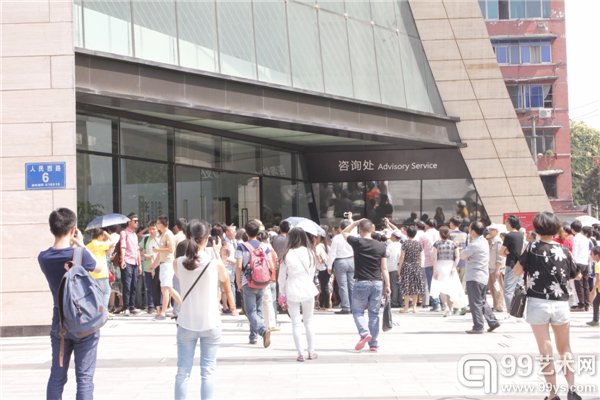 对展览充满期待的成都市民