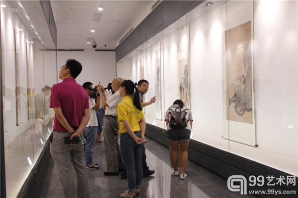 “四川美术馆馆藏作品陈列展”展览现场