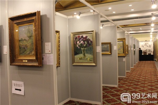 北京际华春秋2015年春季拍卖会预展现场