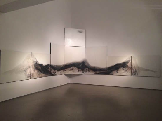 刘源《四月天》2015 布面丙烯 330×1120cm