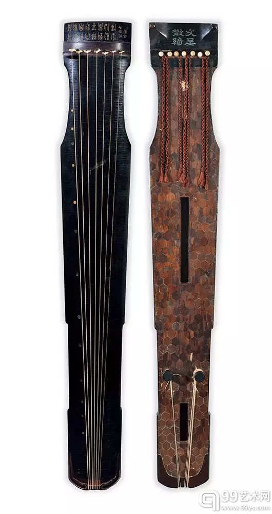 LOT6311 明 乾隆御题仲尼式沉香木百纳琴“文呈散绮” RMB 16,675,000