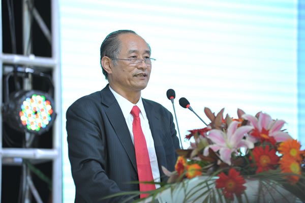南京国际美术展组委会执行主席严陆根致欢迎辞