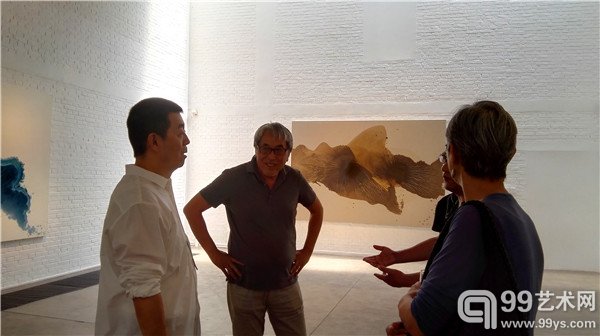 毛栗子、谢其、徐振邦夏季群展现场