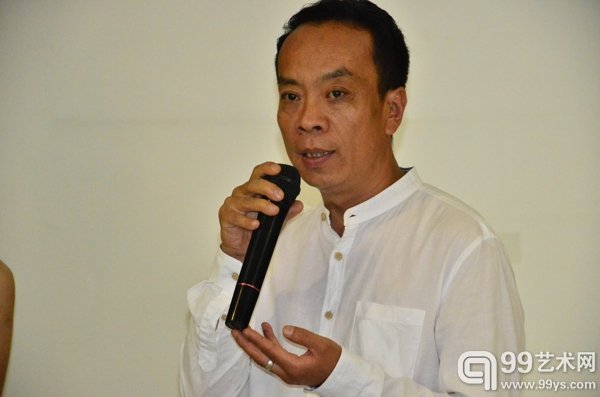 万荷美术馆馆长张晋
