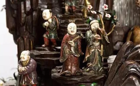 清乾隆蓬莱八仙八宝转亭珐琅音乐钟 局部