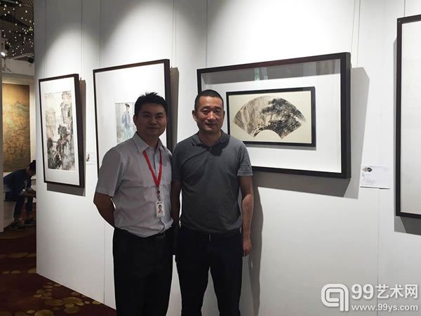 仓大春先生与南京海德运营总监胡宜鹏合影